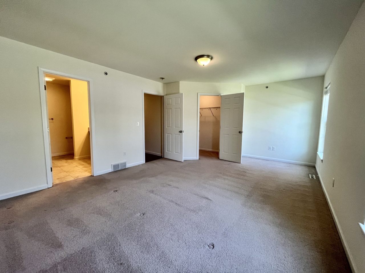 Ridgeview Townhomes and Apartments Image 16