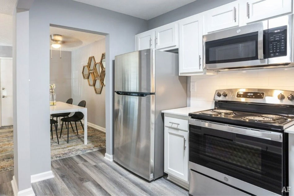 Station J-Town Apartments Image 11