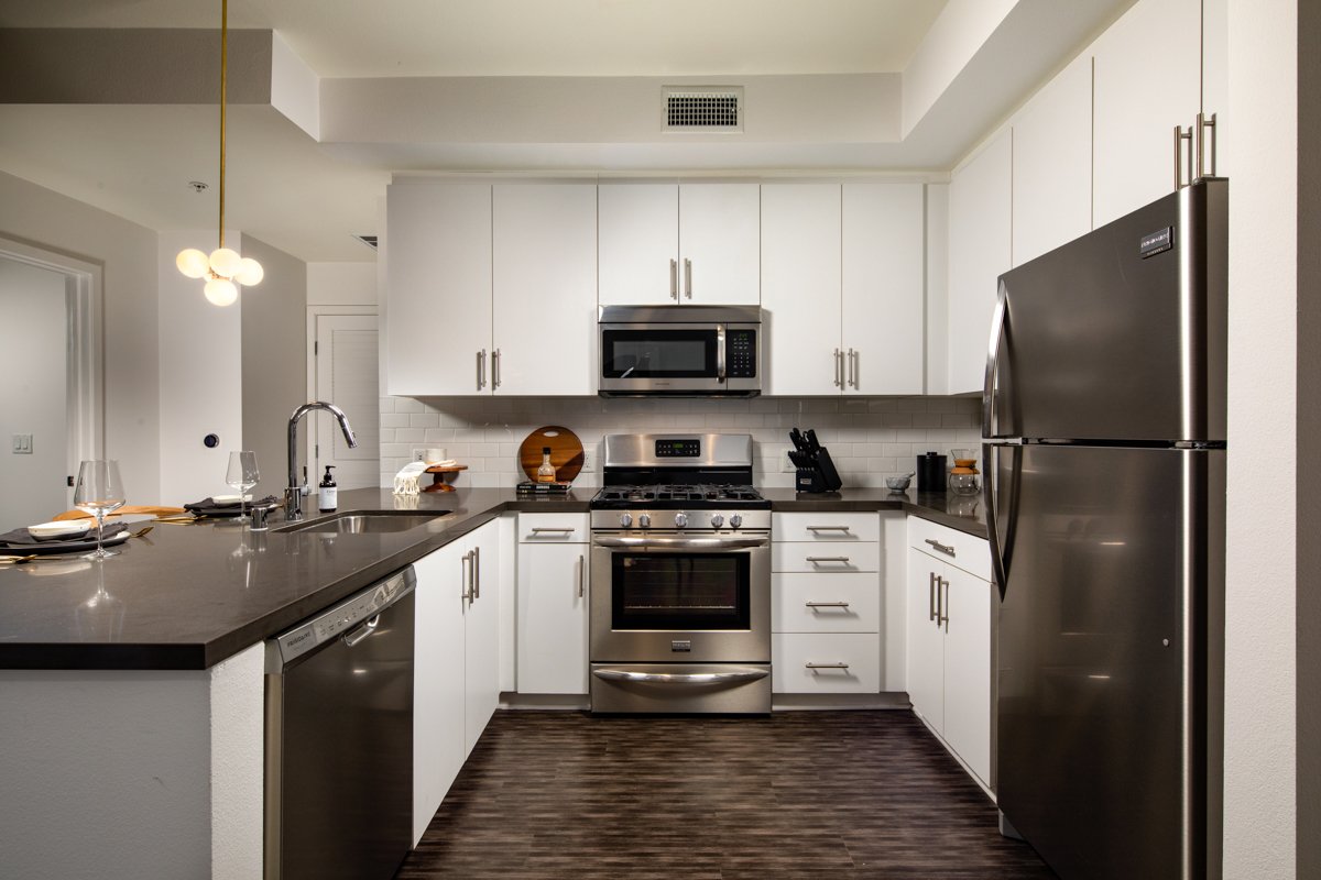 Be DTLA Apartments Image 6