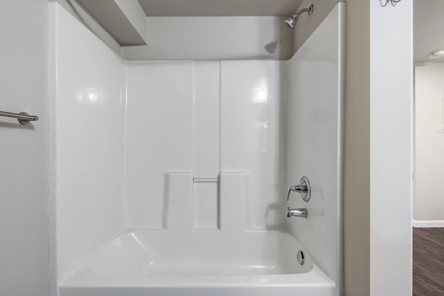 1711 Apartments Image 10
