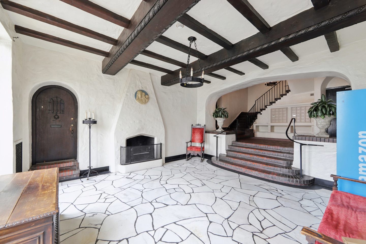 899 Green Street Image 28