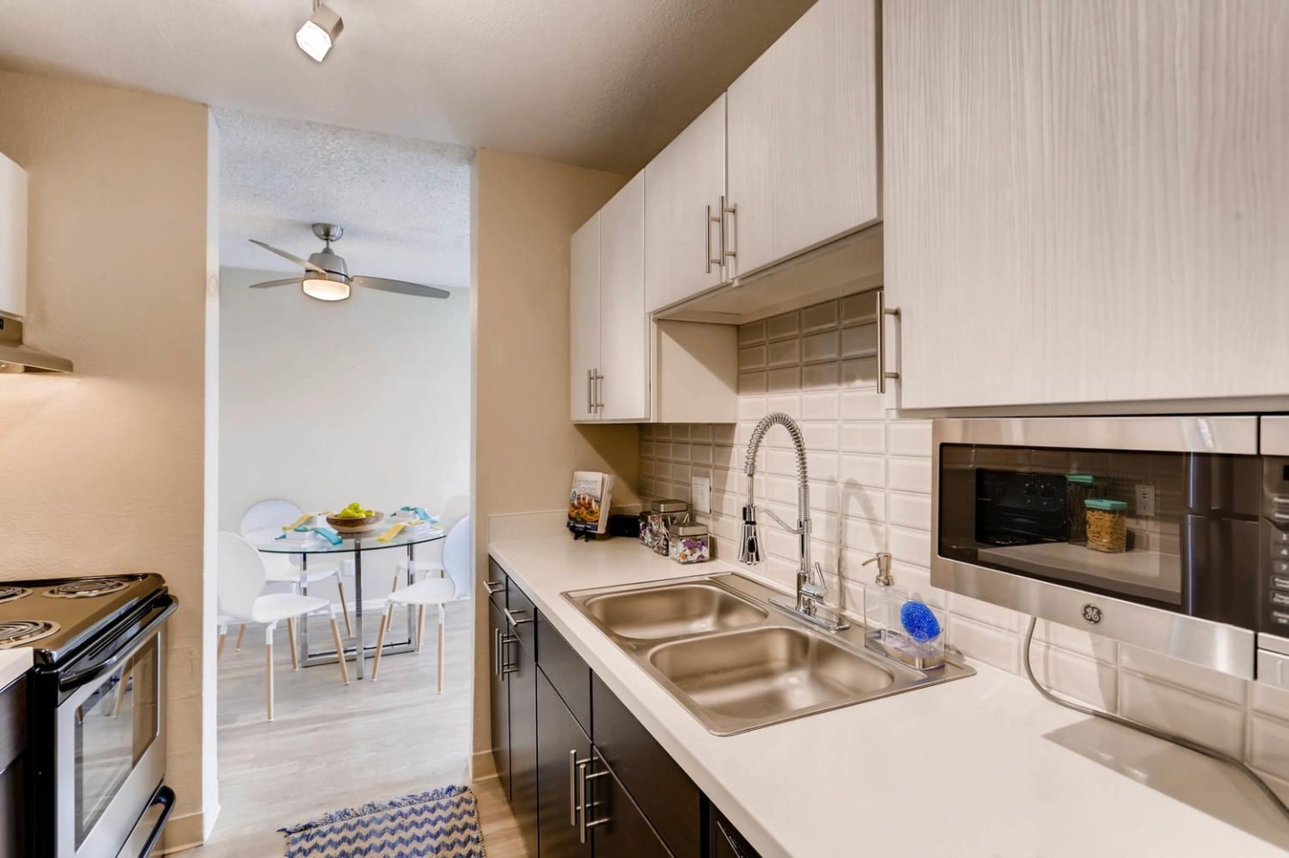 Lakeview Towers at Belmar Image 3