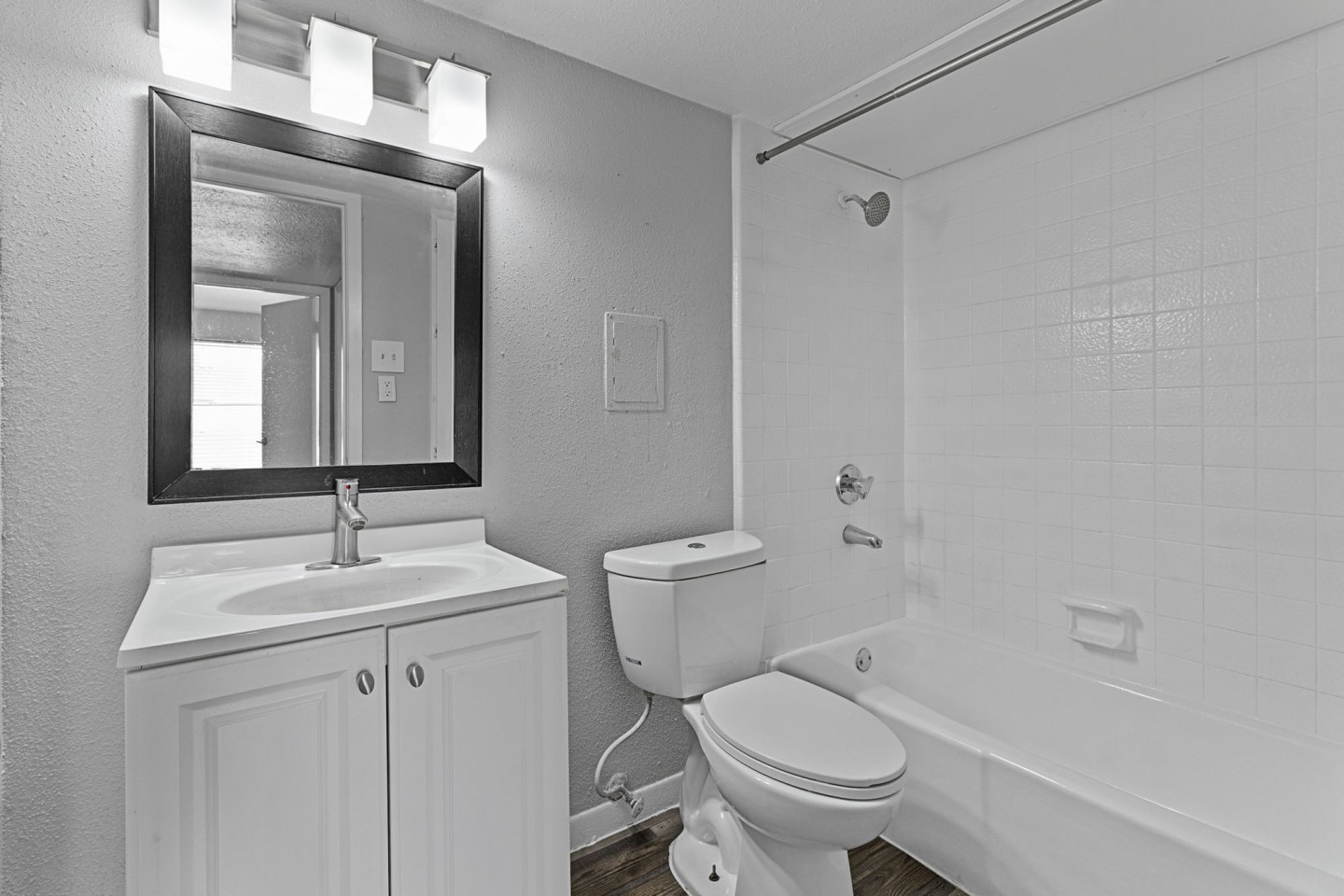 Aria Residences Image 18