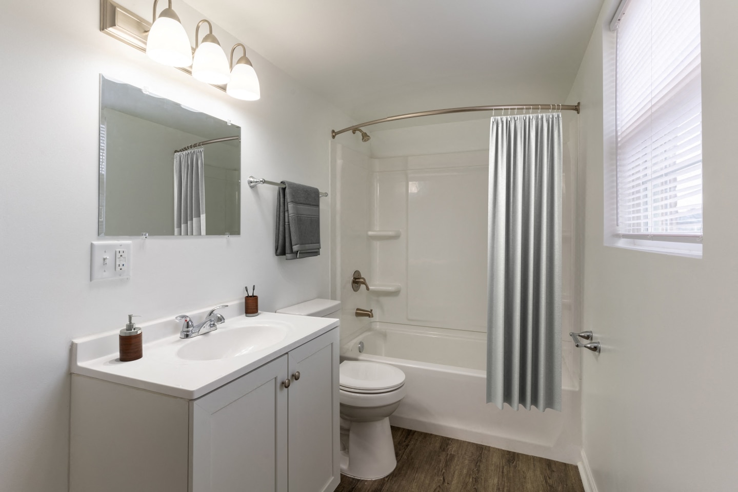 Olde Towne Apartments Image 12