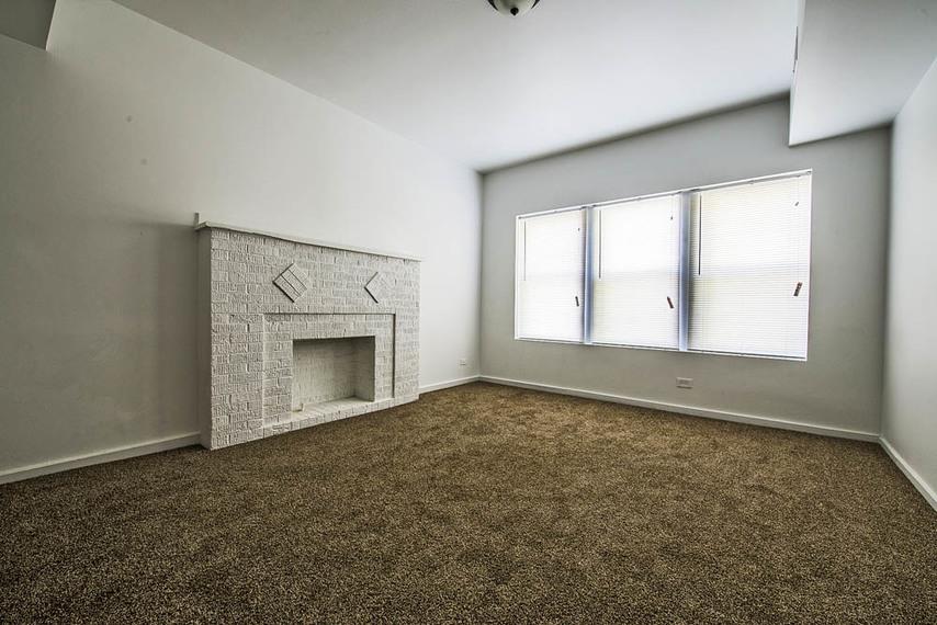 7135 S Blackstone Image 2
