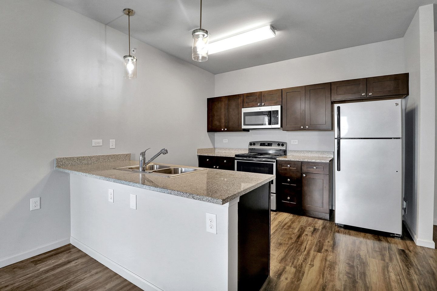 Landmark Apartments I & II Image 9