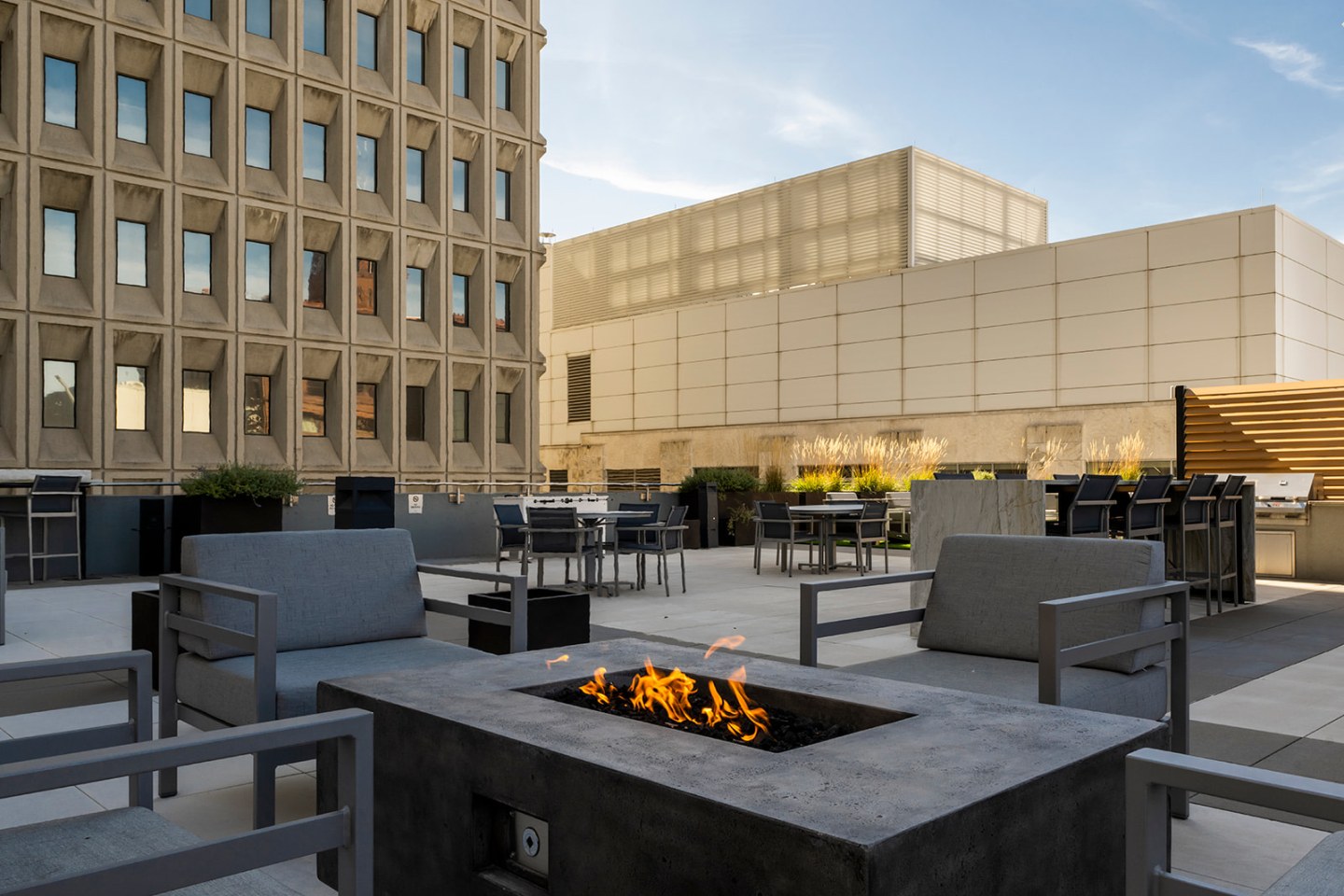 Sky on Main Luxury Apartments Image 11