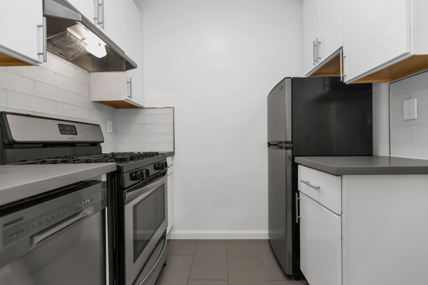 1240 BUSH Image 15