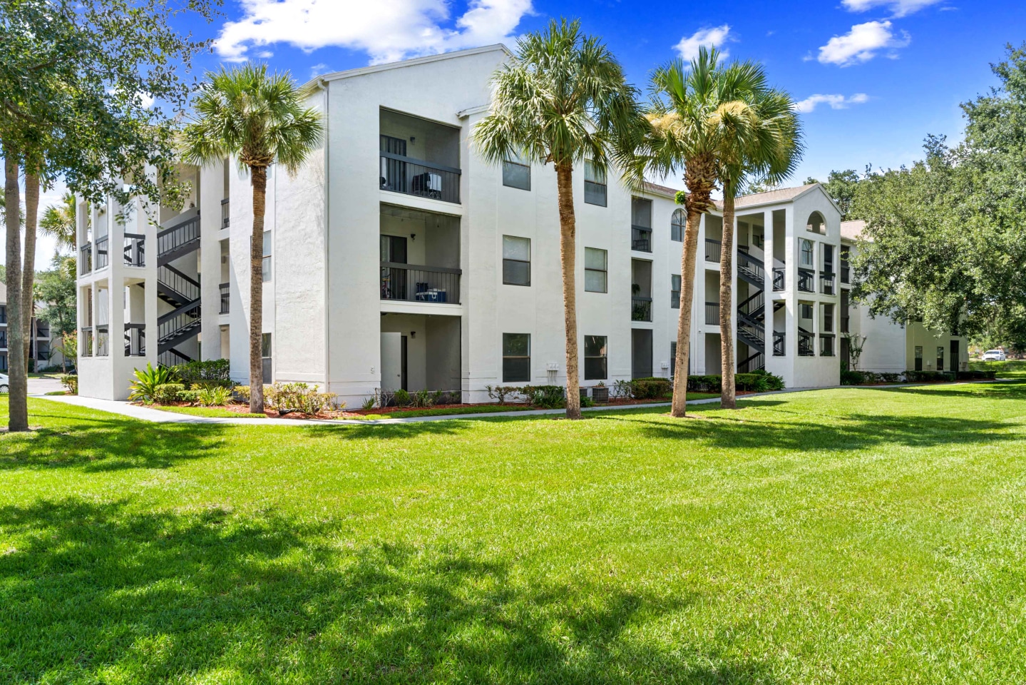 Camila Apartments Image 24