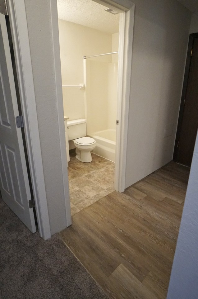 Silver Bell Apartments Image 33