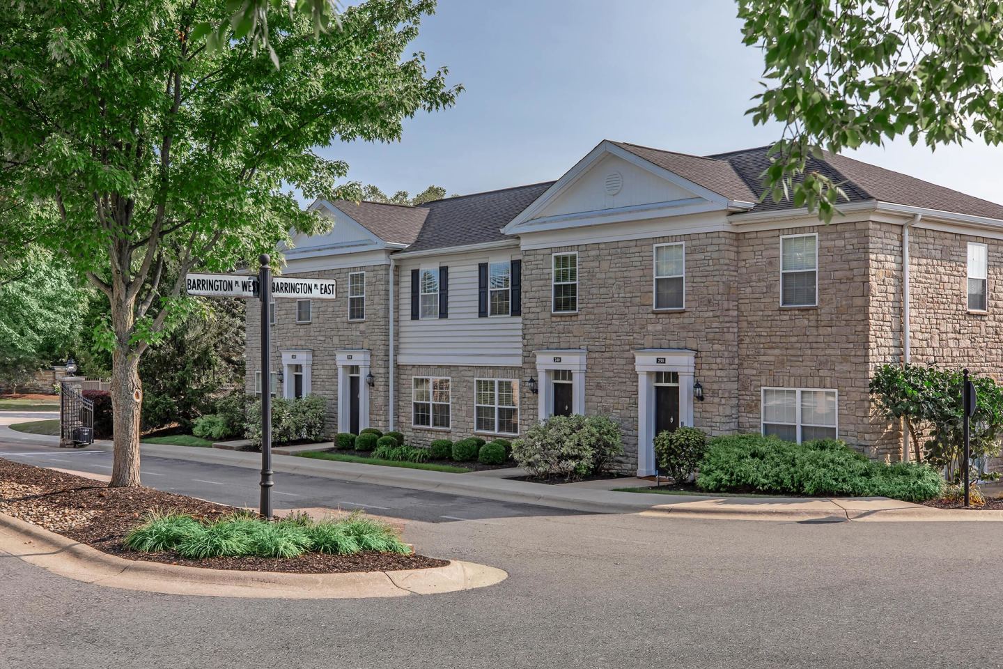 The Residence At Barrington Apartments Image 14