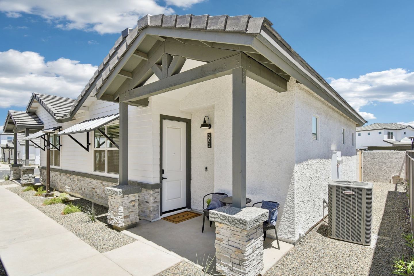 Pique Residences Image 1