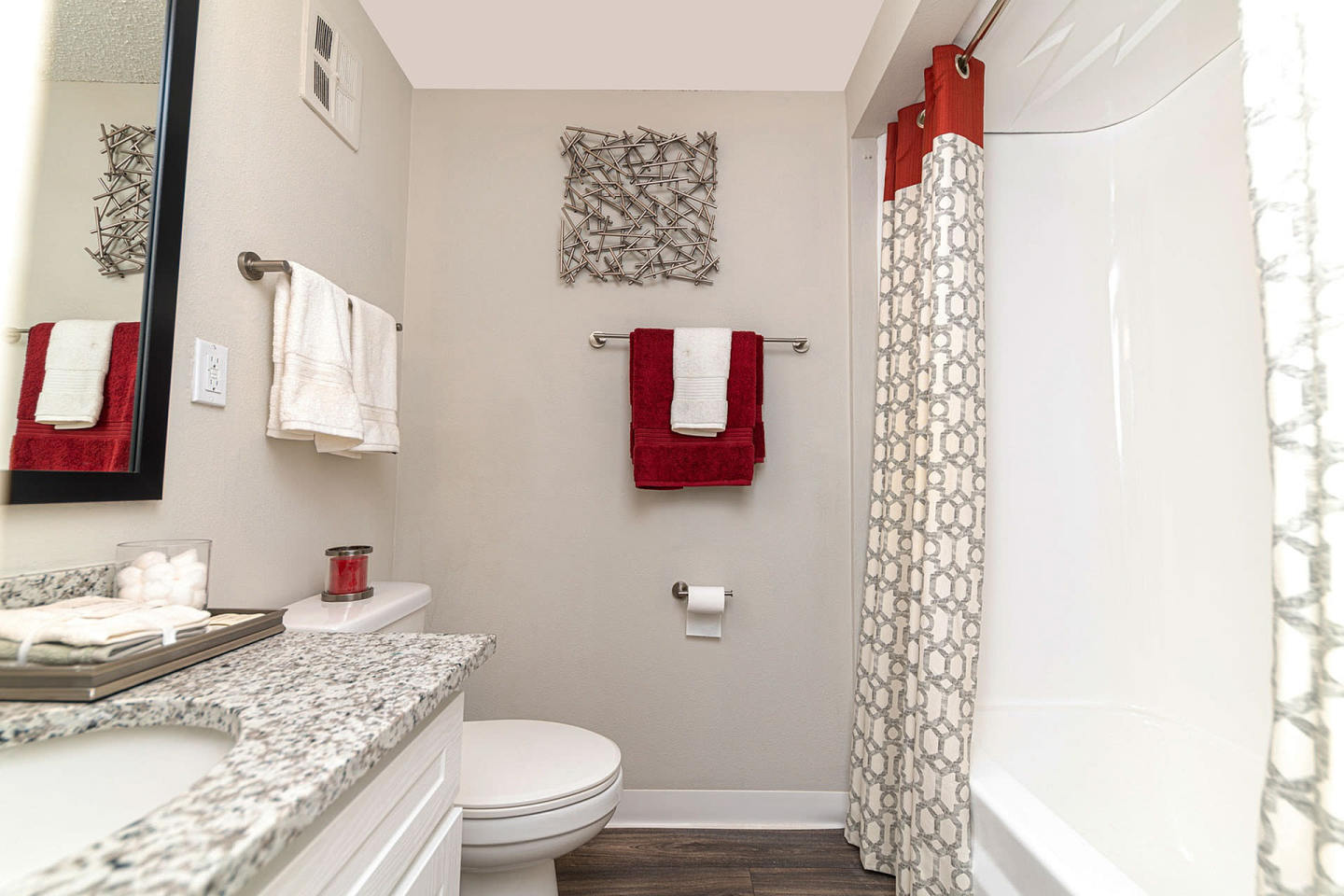 Hudson on the Greenway Apartments Image 18