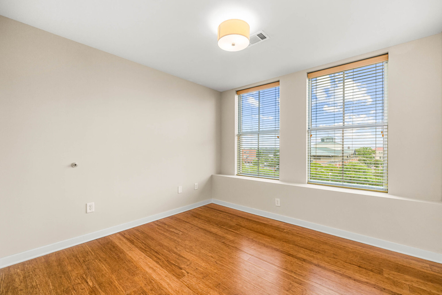 Lofts at 401 Cherry Image 26