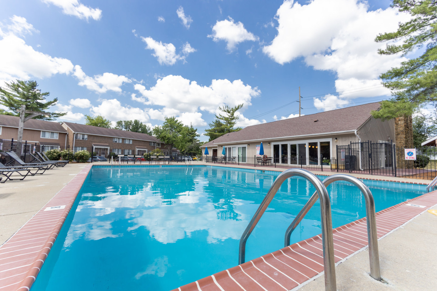 Woodbridge Apartments in Castleton IN Image 1