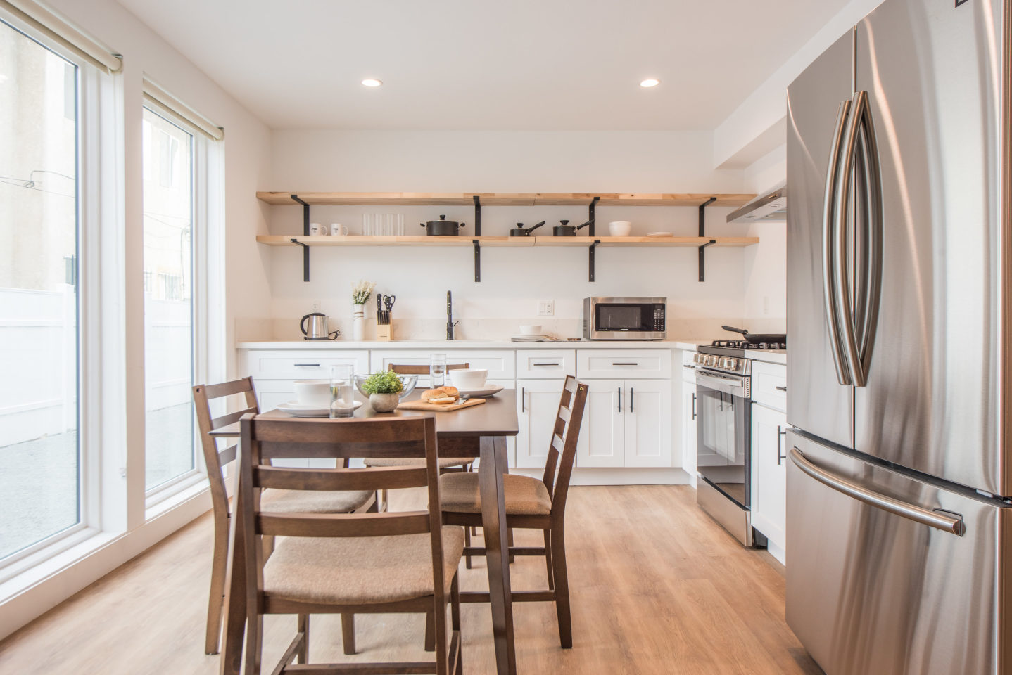 1651 W 37th Pl - Co-Living Housing Image 6