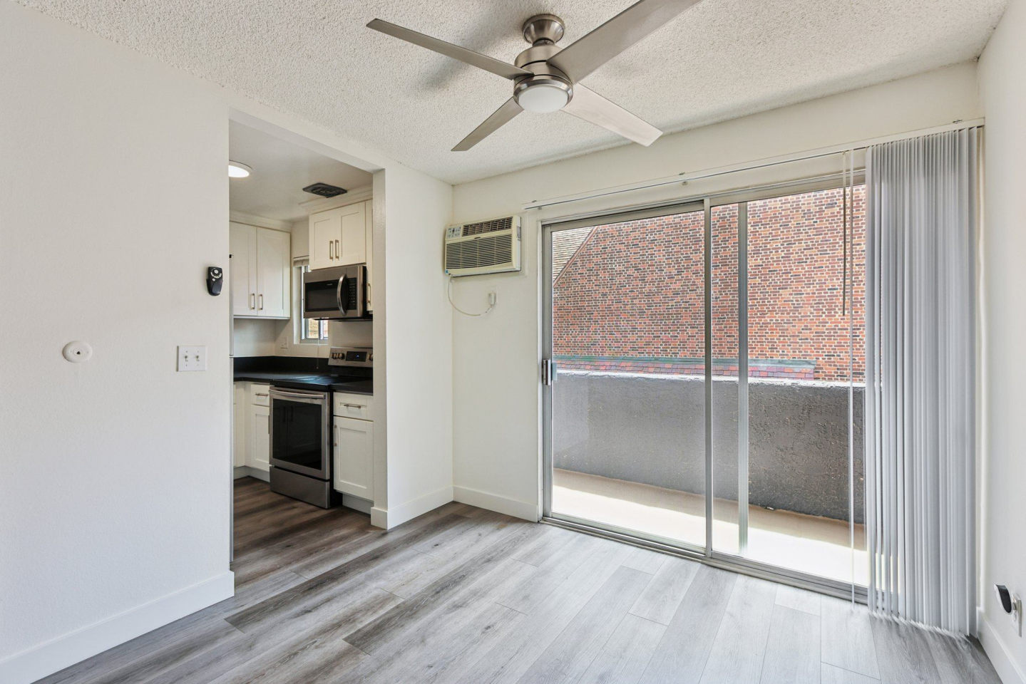 Victoria Apartments Image 17