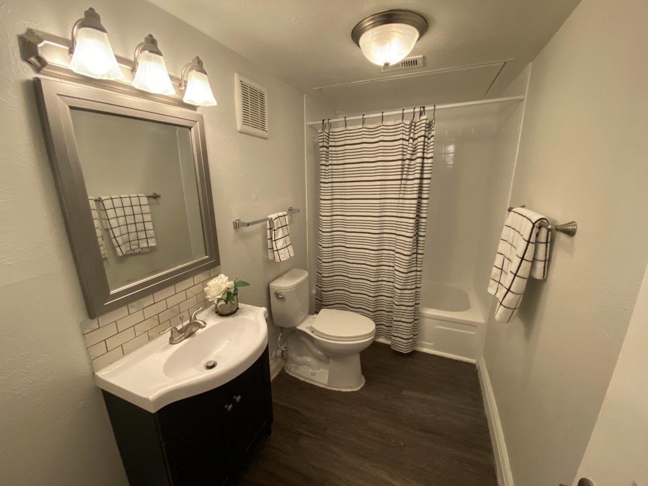 Oakline Apartments Image 15