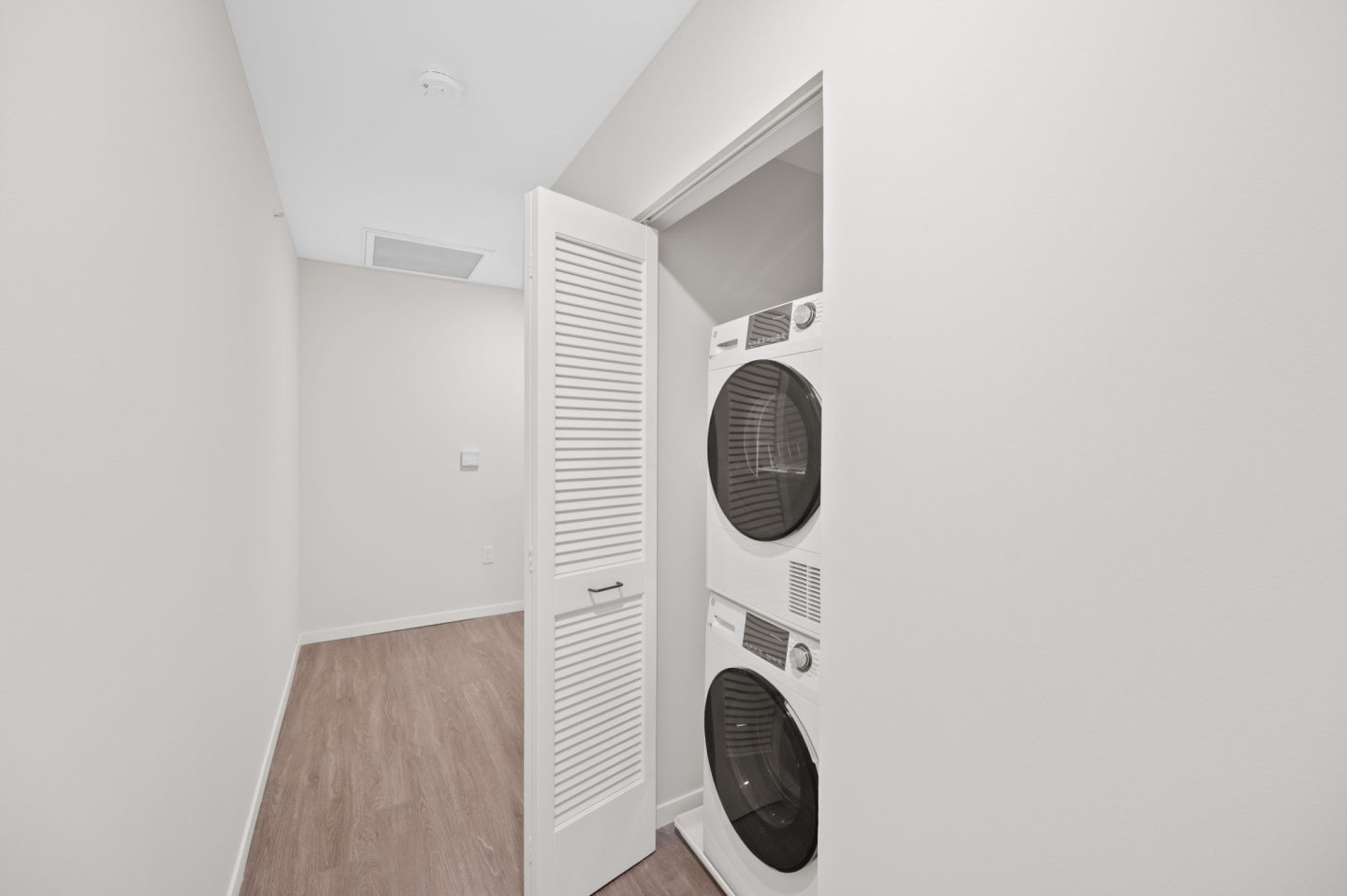 Sky Central Apartments Image 7
