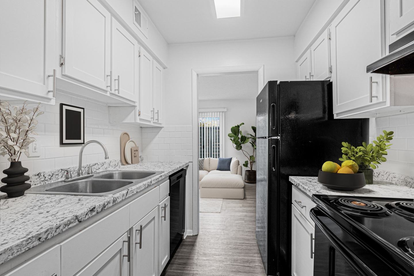 Crescent Place Apartments Image 17