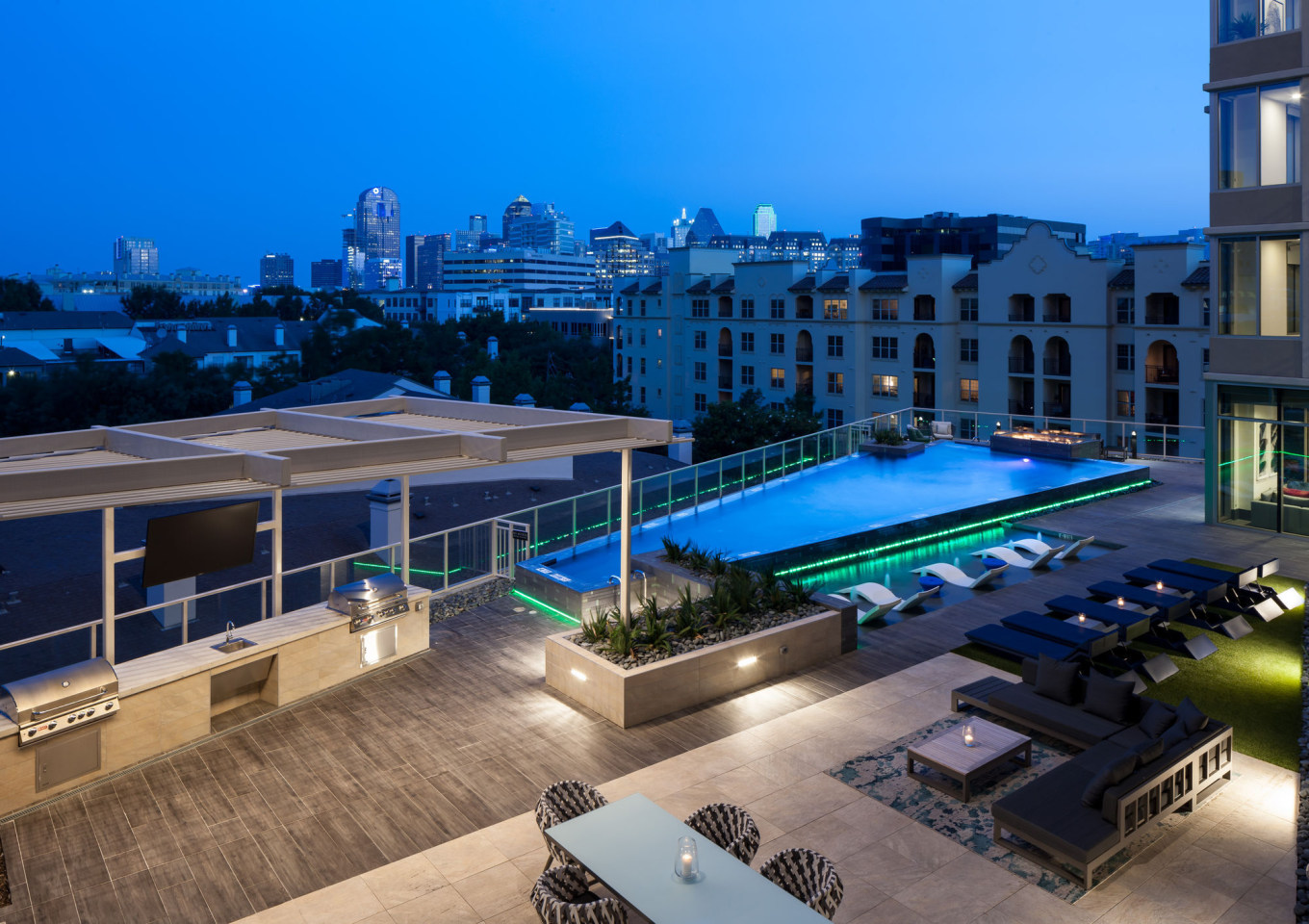Carlisle and Vine Apartments Image 14