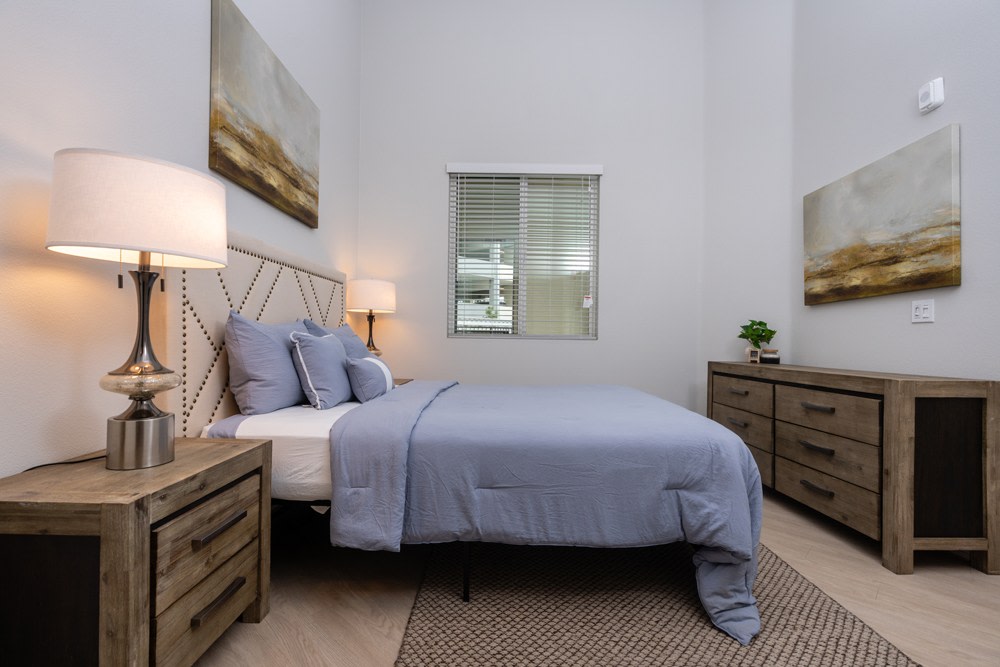 Downtown Ontario Luxury Apartments Image 1