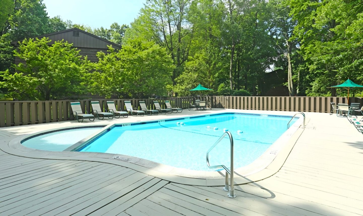 Crescent Village Image 24