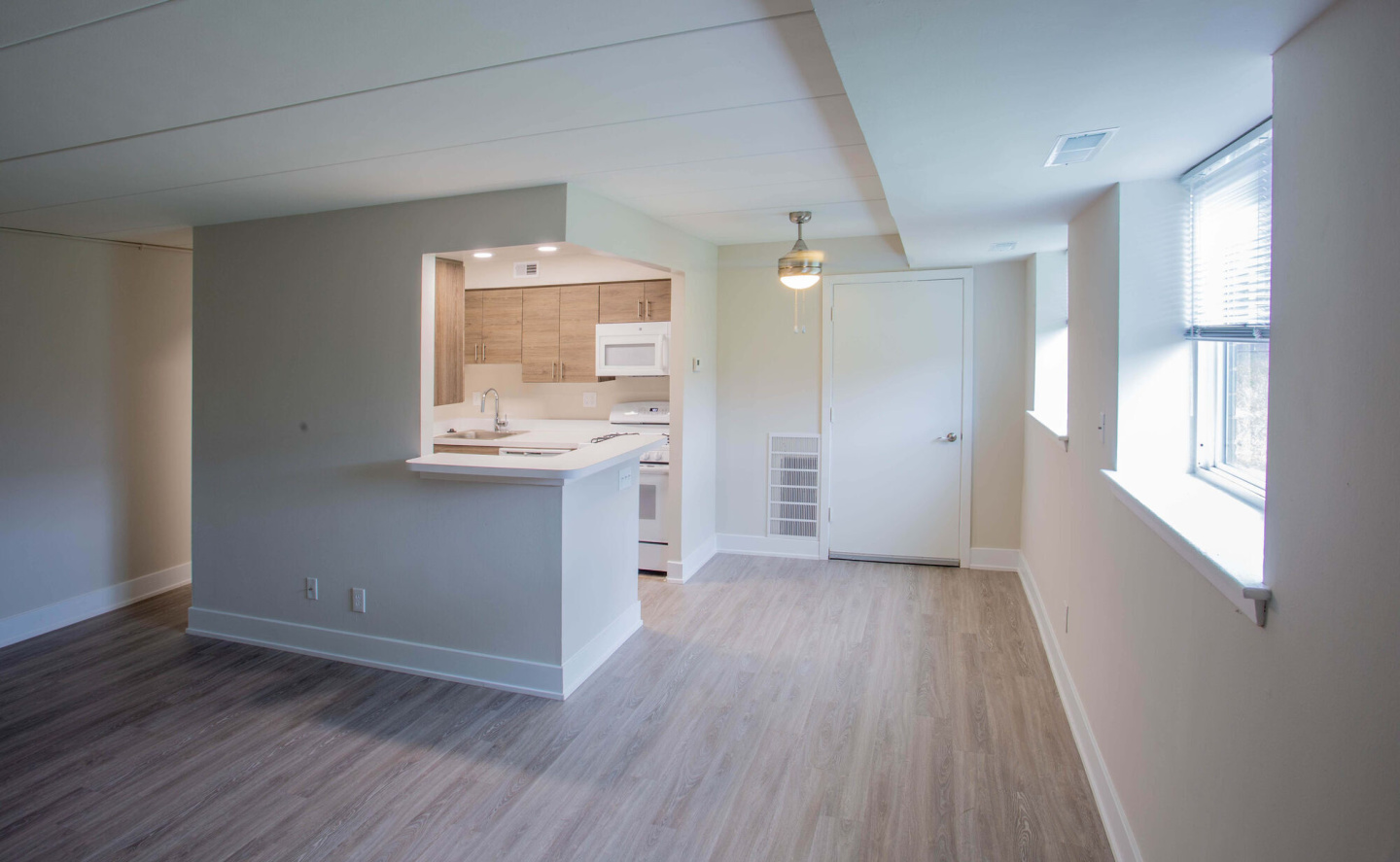 Lion's Gate Apartments Image 3