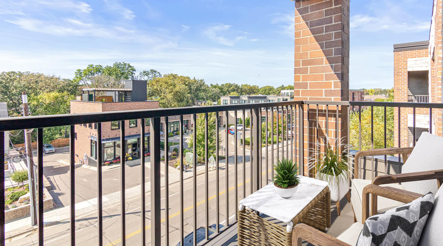 Elements of Linden Hills Image 11