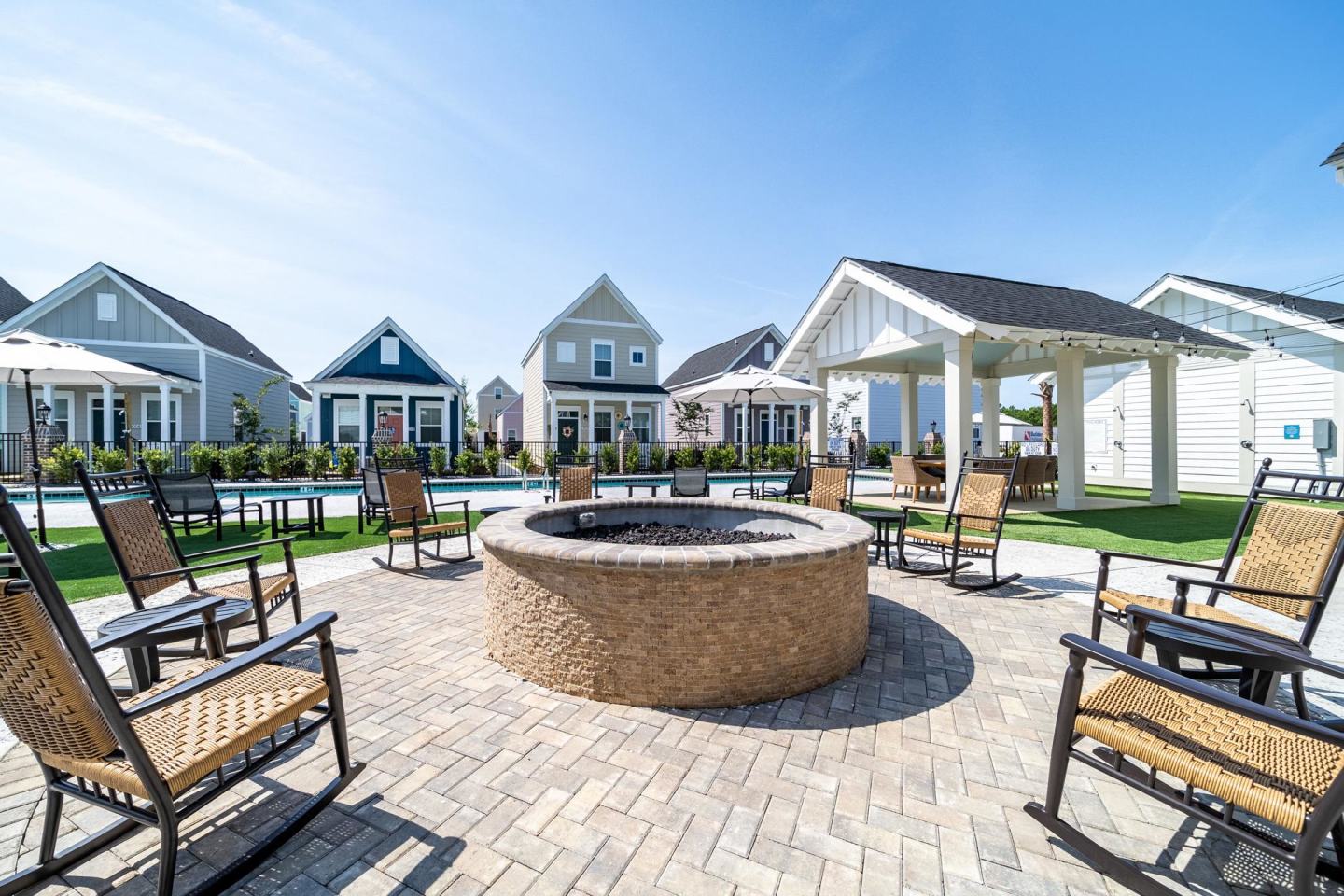 Seaglass Cottage Apartment Homes Image 9