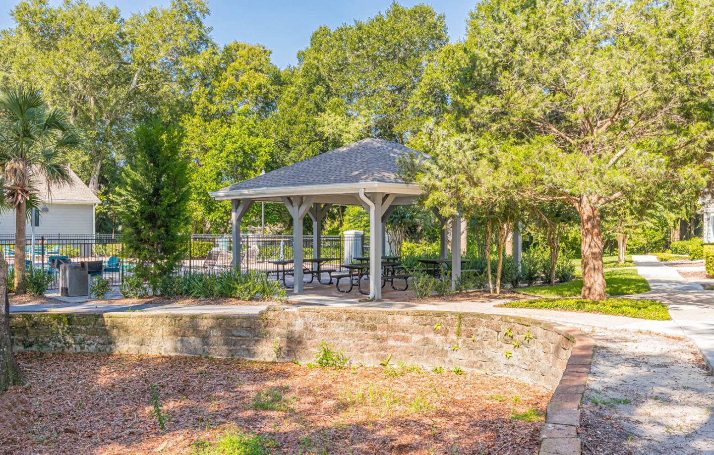 Enclave at Pine Oaks Image 15