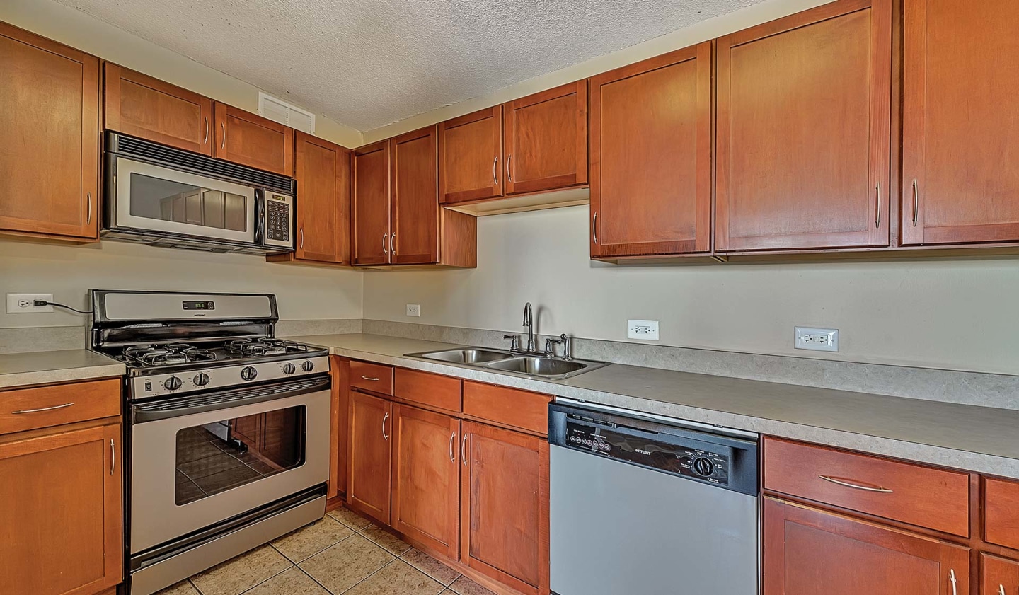 Yorktown Apartments Image 8