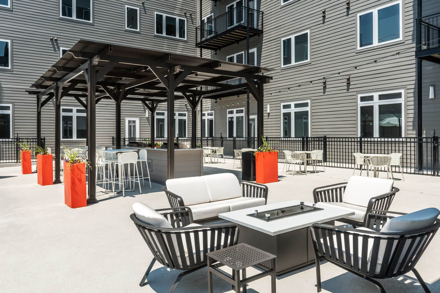 2200 LaSalle Image 11