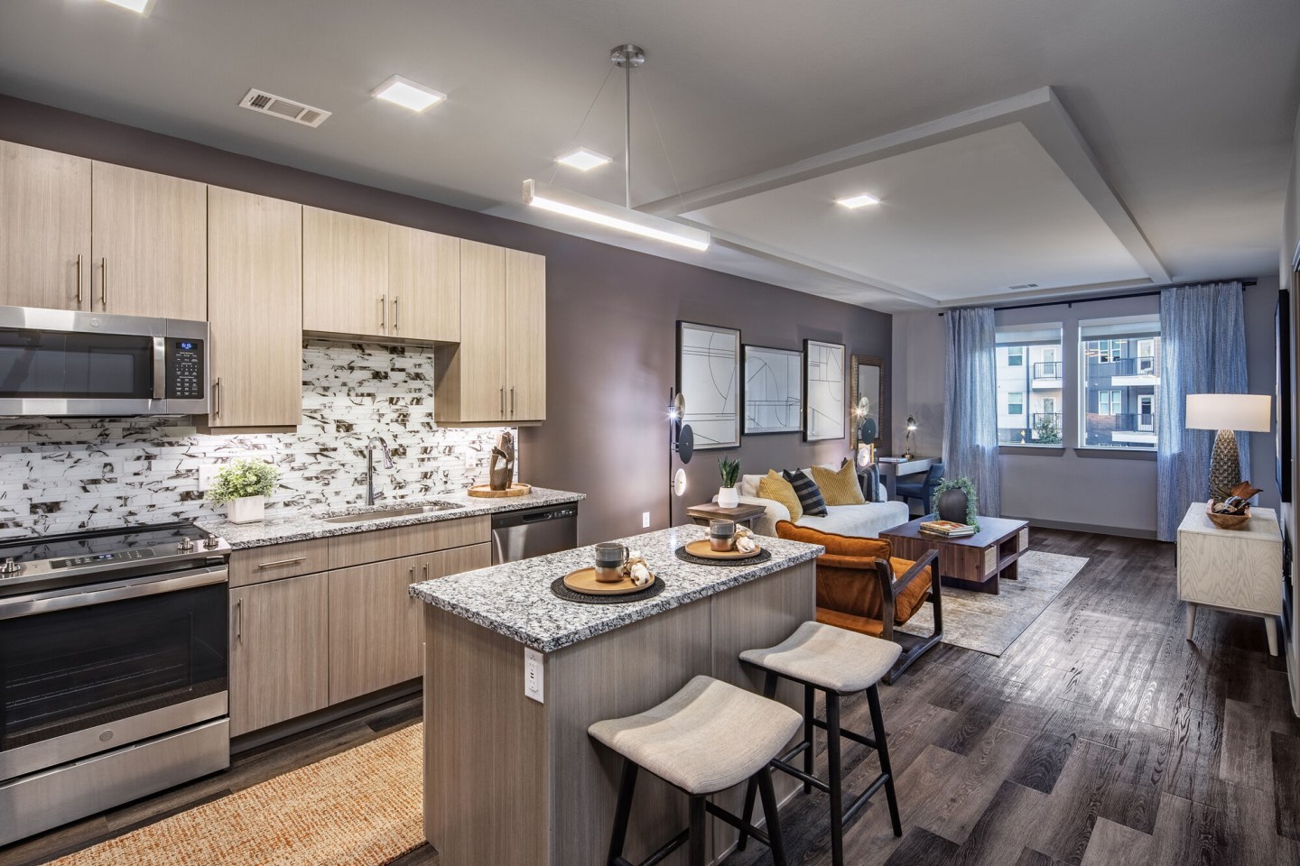 880 Lyn Image 65