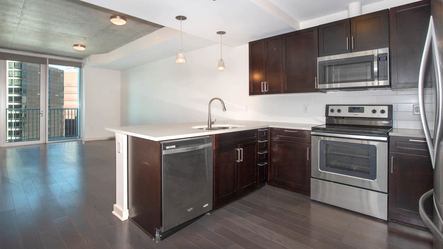 SkyHouse Denver Image 24