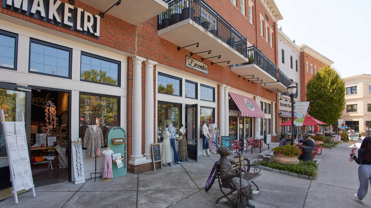 Richmond Row Image 18