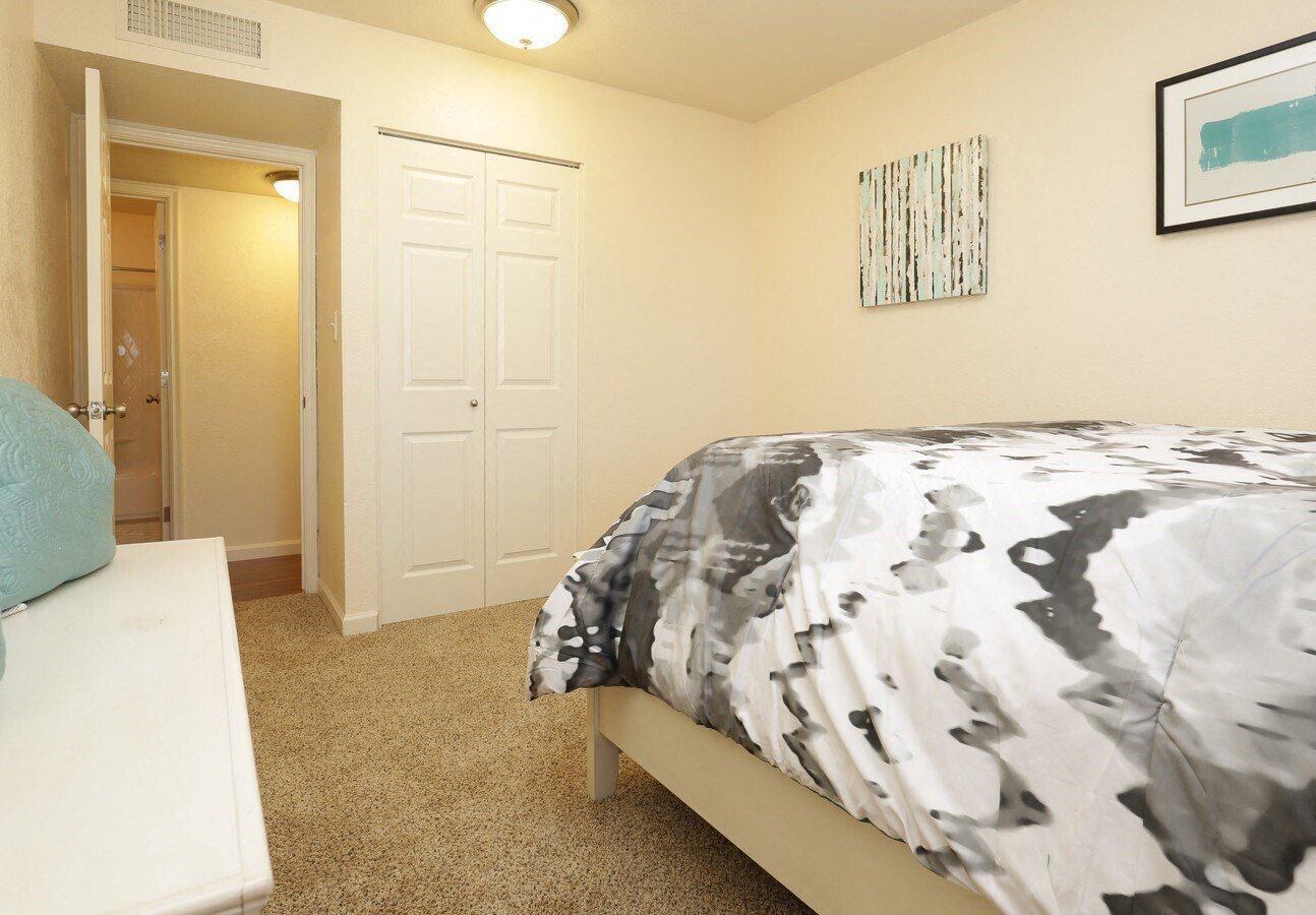 Vista Village Image 16