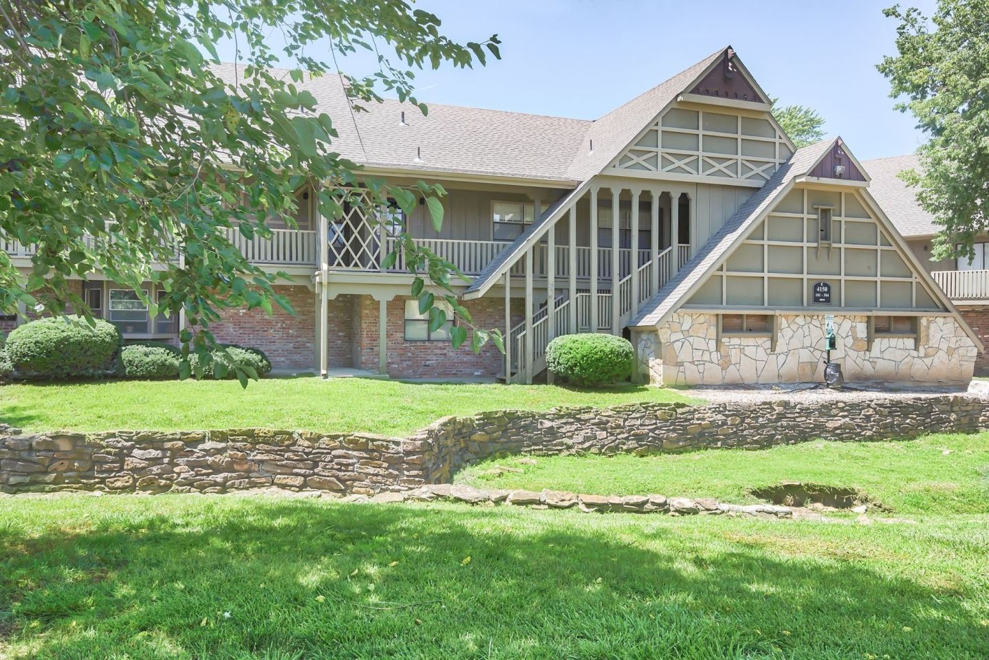 Chalet Apartments Image 2