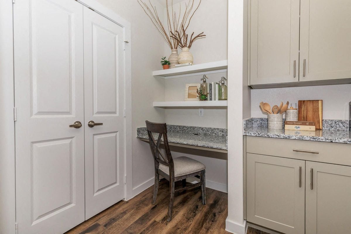 Luxia Rockwall Downes Image 7