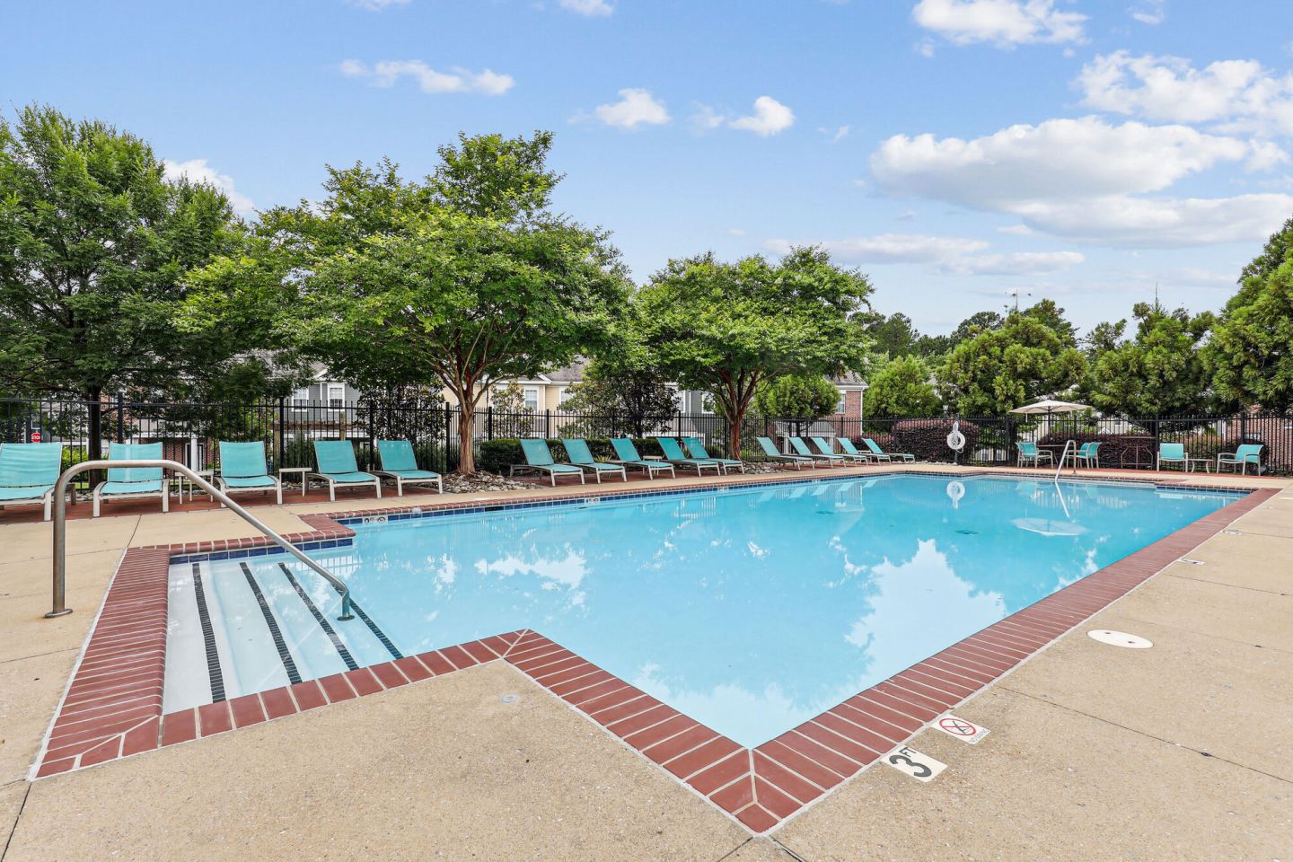The Pointe at New Town Image 18