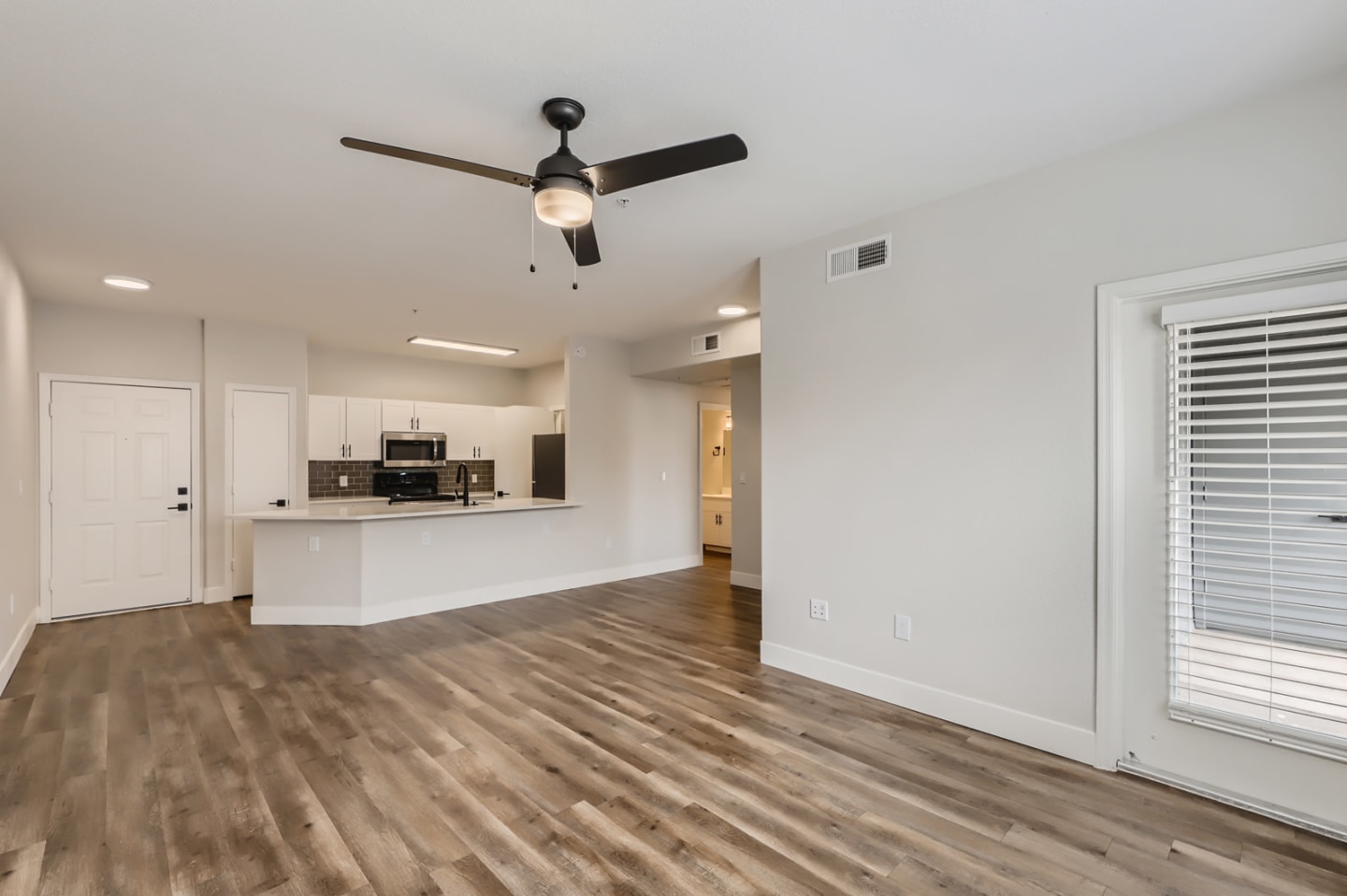 Mandarina Apartment Homes Image 85