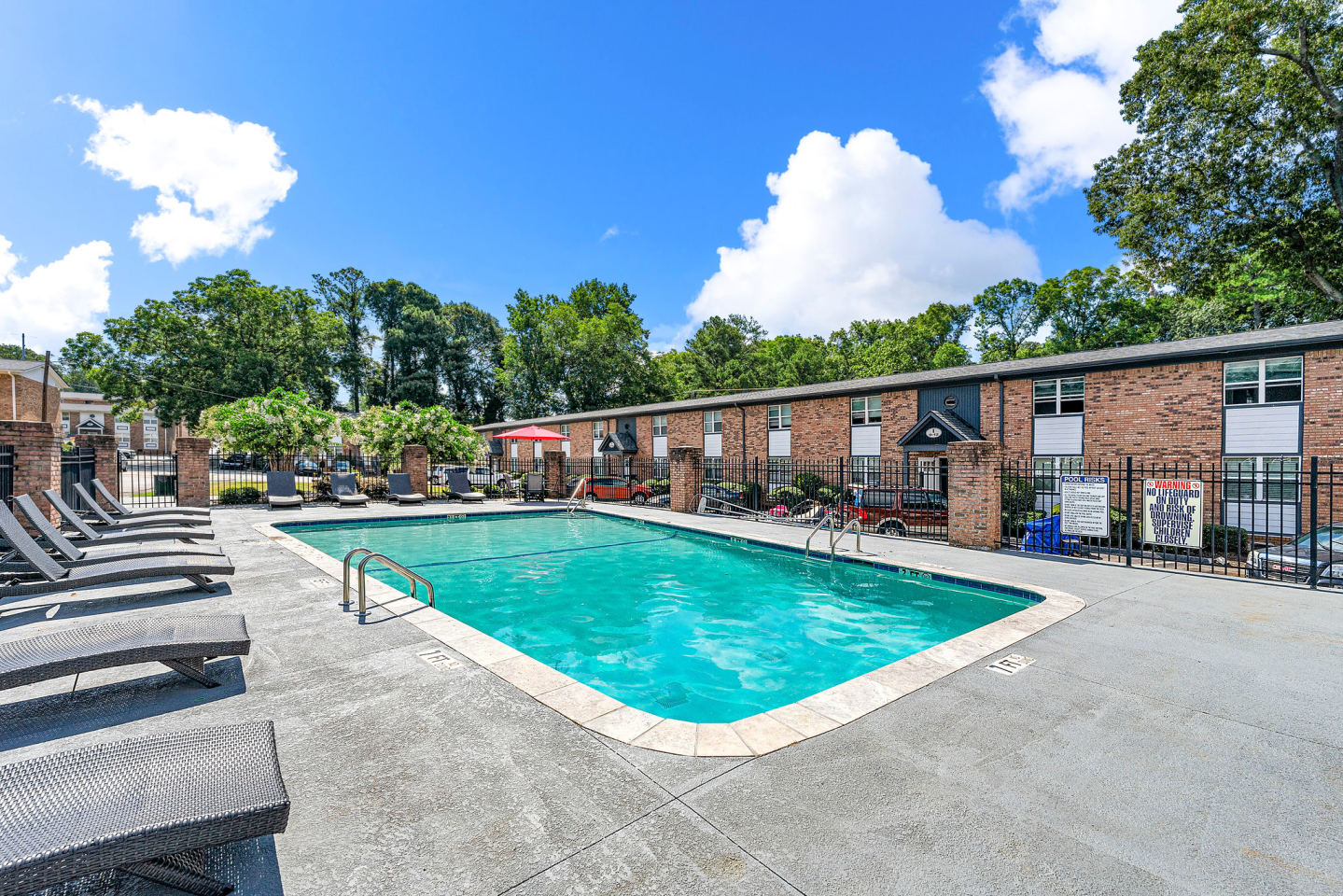 Georgian Oaks Apartments 2 Image 17