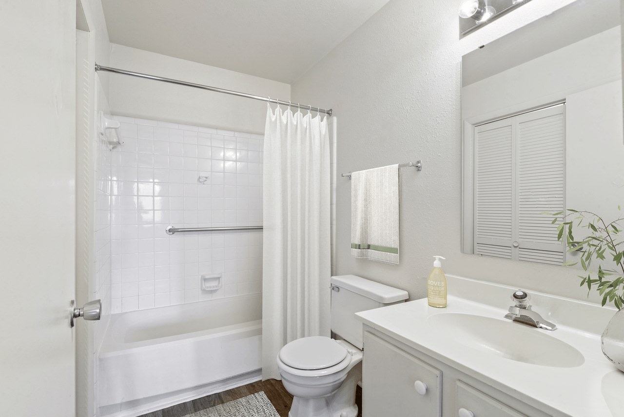 Eastchester Ridge Image 23