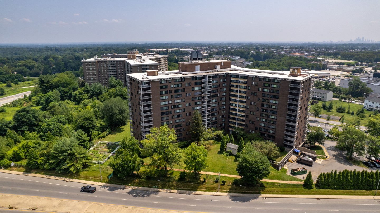 The Towers At Wyncote Image 11