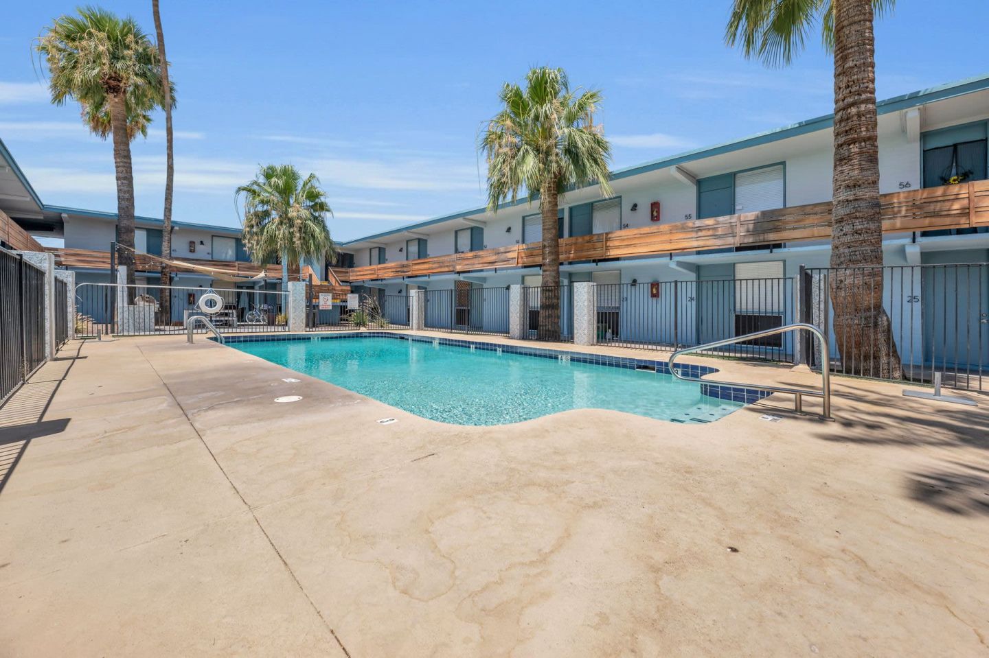 The Elton Apartment Homes Image 5