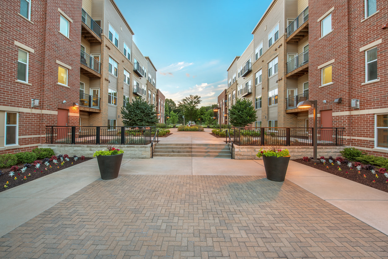 The Enclave Luxury Apartments Image 14