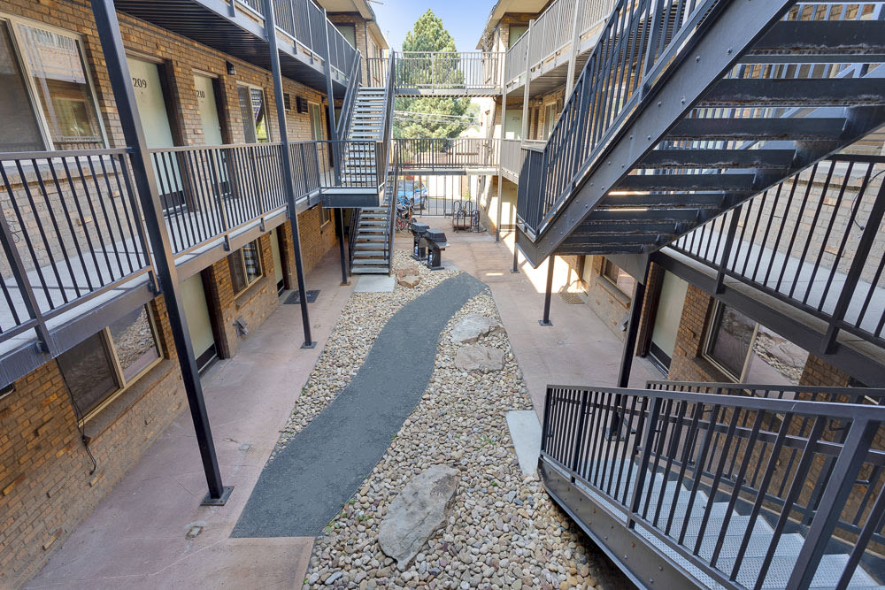 23-33 Pearl Image 17