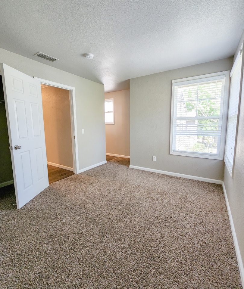 Lake Forest Image 25