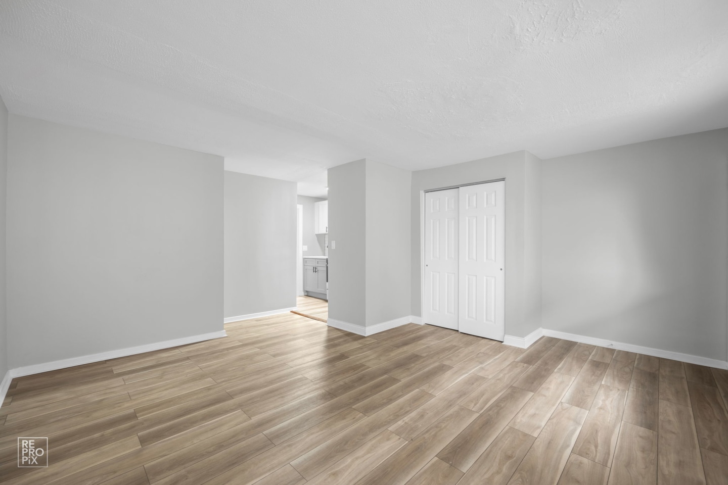6832 S Crandon Image 12