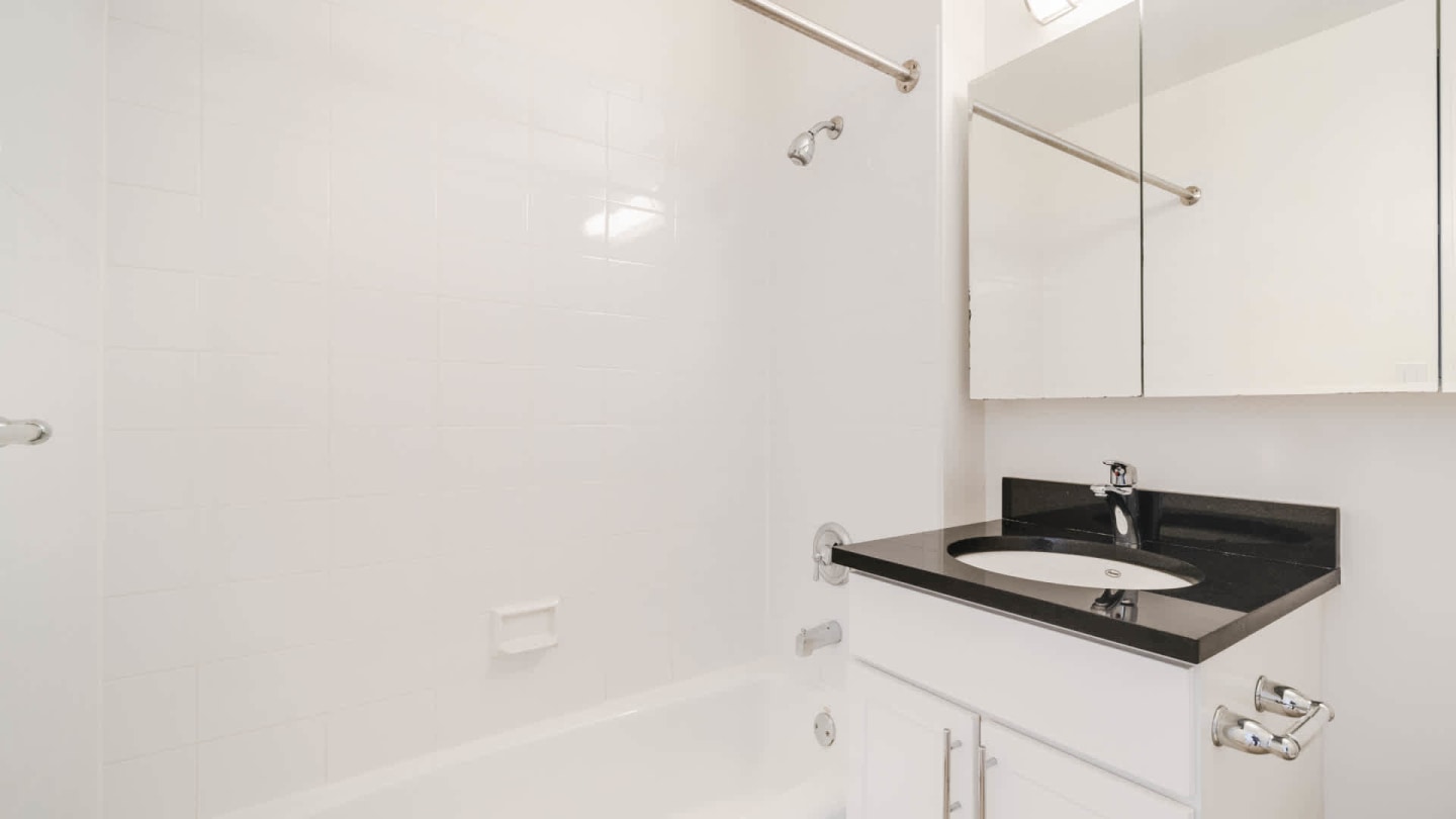 180 Montague Image 17